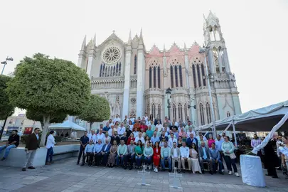 Autoridades estatales y municipales encabezaron la conmemoraci&oacute;n del D&iacute;a de la Santa Cruz con integrantes de la Asociaci&oacute;n de Arquitectos e Ingenieros de Le&oacute;n.