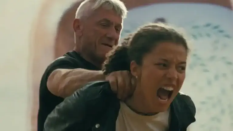 Una batalla tras otra, fotograma de la pel&iacute;cula