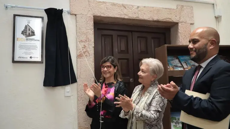 Biblioteca Central UG celebra 50 a&ntilde;os de historia