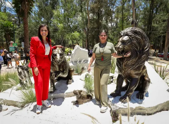 Fue develada la escultura &ldquo;La Familia de Leones 450&rdquo;
