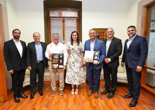 Le&oacute;n suscribe alianza con ciudades fronterizas para impulsar exportaciones