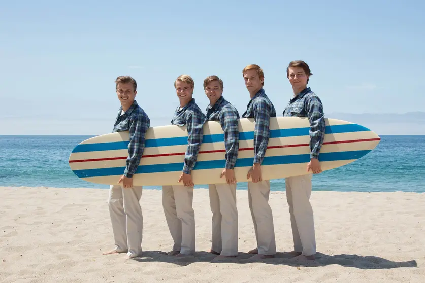 Paul-Dano-far-right-as-Brian-Wilson-in-LOve-Mercy-credit-Columbia-Pictures-Corporation-Ltd.