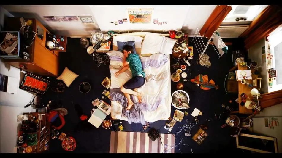 The Field Mice, Let's kiss and make up, fotograma del video