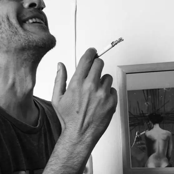 Retrato con cigarro