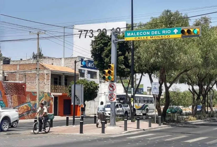 Rehabilita León cruceros vehiculares conflictivos