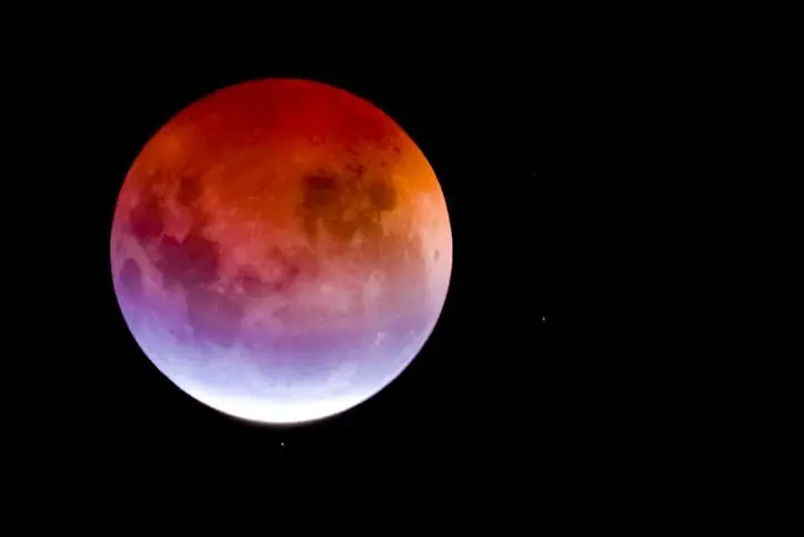 Eclipse-lunar