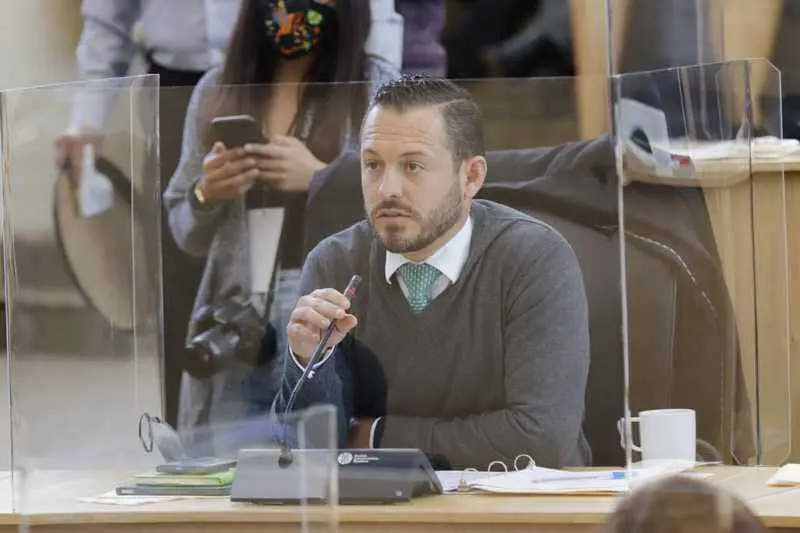 DIputado Gerardo Fernández González