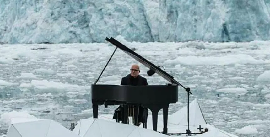 Ludovico Einaudi- Un viaje por las nubes del tiempo