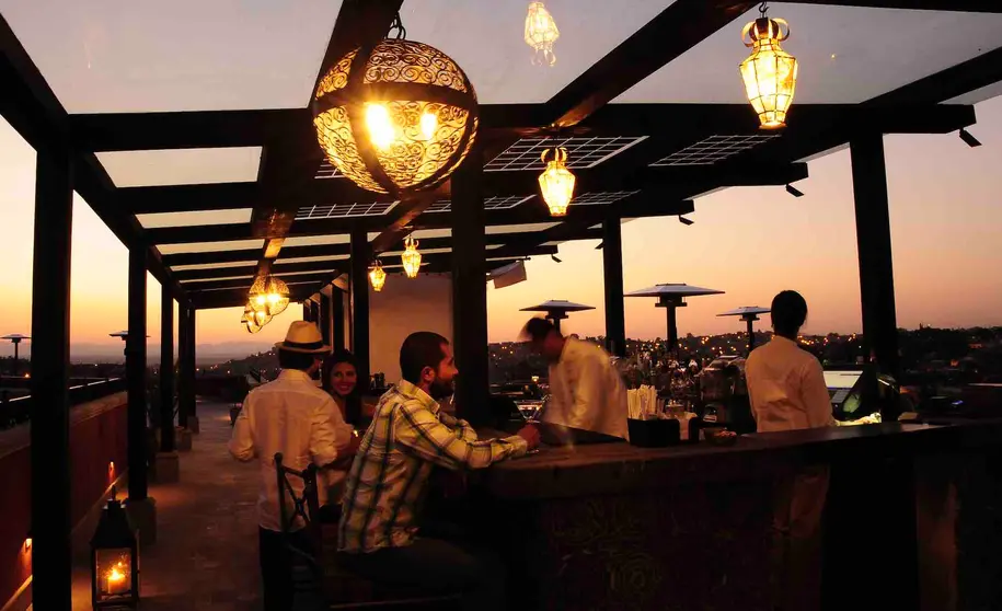 SMA hotel bar