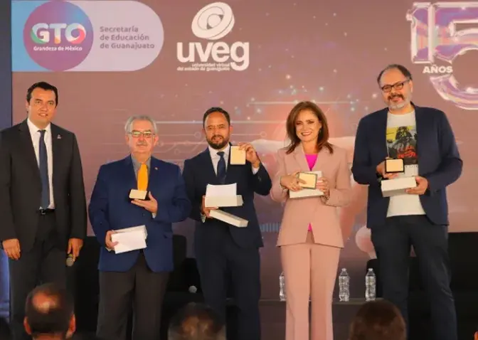 UVEG-celebra-15-anos