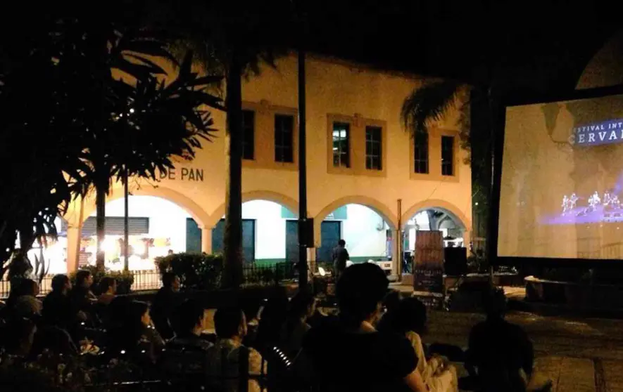 Cine en tu Barrio