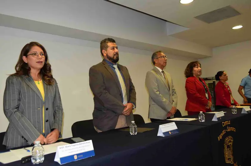 Realiza la UG coloquio internacional de enfermería