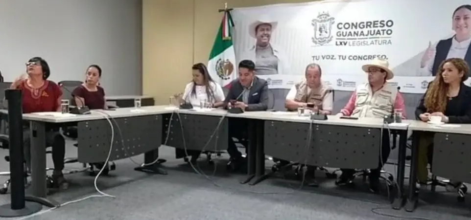 Integra Morena regidoras en la 4T y cuestionan a Bárbara Botello