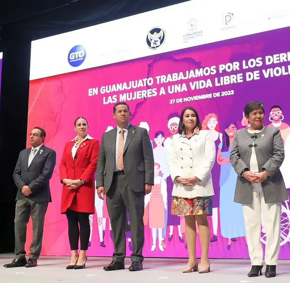 Refrendan los tres poderes de Guanajuato compromiso por mujeres libres de violencia