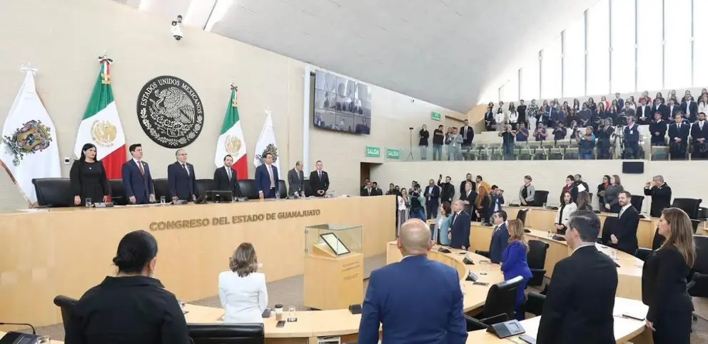 Conmemora Guanajuato bicentenario del federalismo
