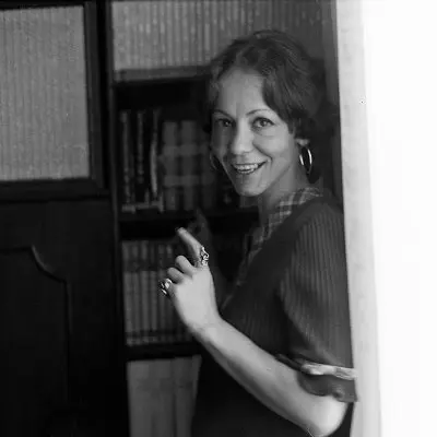 Esther Seligson