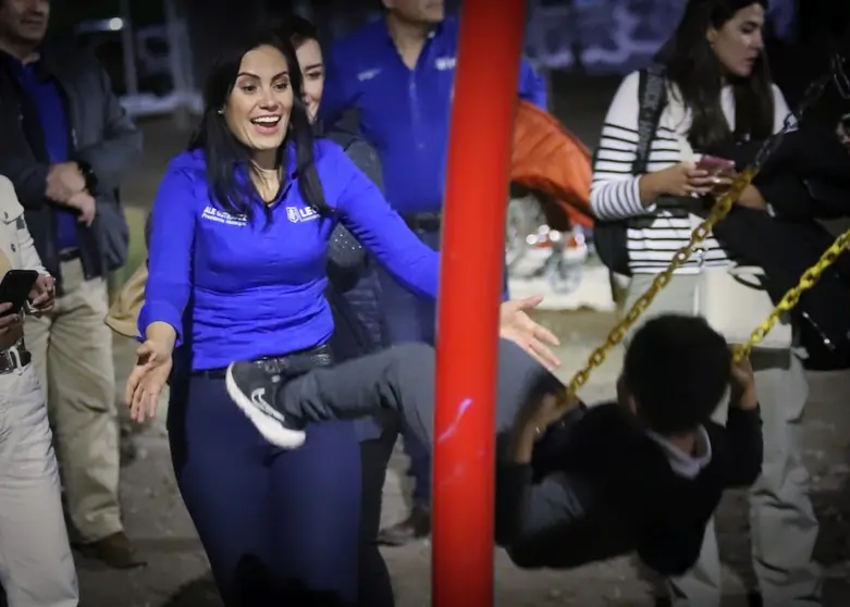 Encabeza Ale Gutiérrez supervisión de alumbrado LED en colonias de León