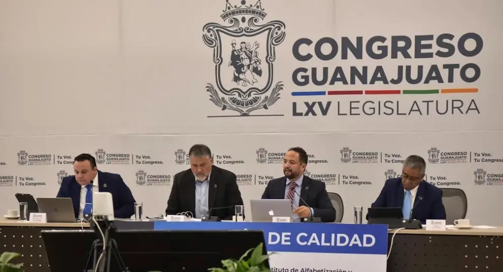 Glosa el Congreso temas Educación y Medio Ambiente del VI Informe
