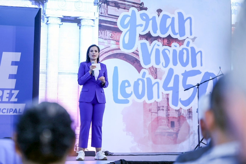 Ale Gutiérrez presenta su 'Gran Visión León 450'