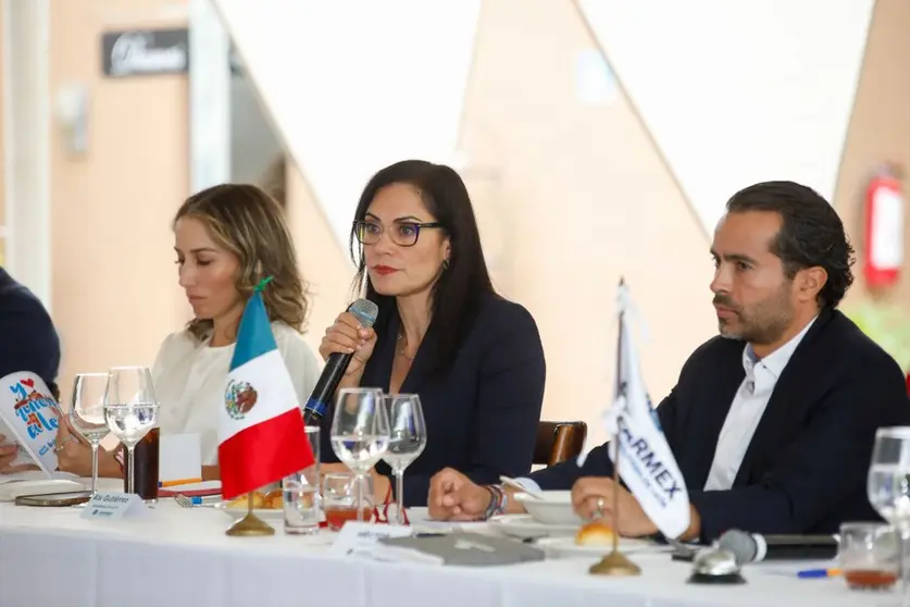 Ale Gutiérrez presenta 67 compromisos que integrá en el siguiente programa de gobierno
