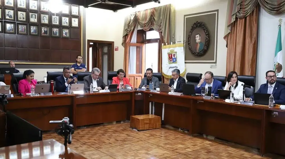 Ayuntamiento de León aprueba tercer informe de gobierno