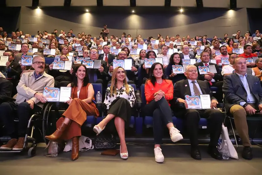 Sectur Guanajuato reconoce a 150 integrantes del sector turístico en León