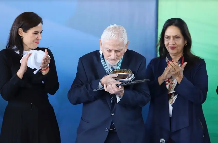 Pedro Medina Hurtado recibe el reconocimiento 'Soy de León'