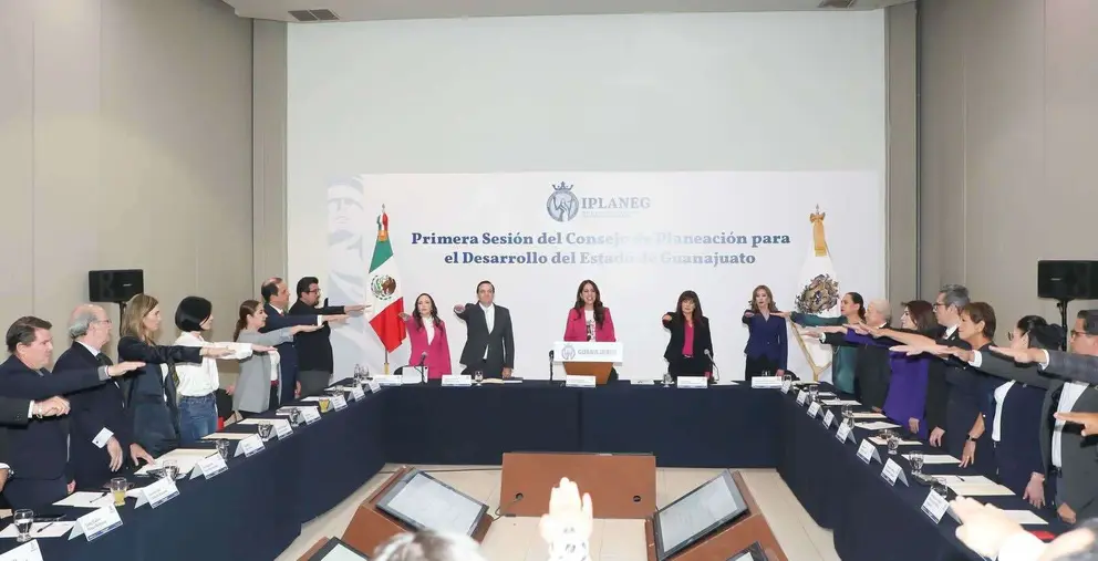 Libia Dennise preside la instalación del consejo estatal de planeación para el desarrollo (COPLADEG)