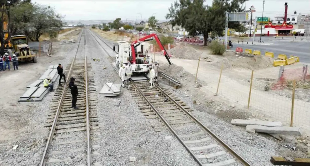 León construye cruce seguro entre Bulevar San Pedro y las vías del FFCC