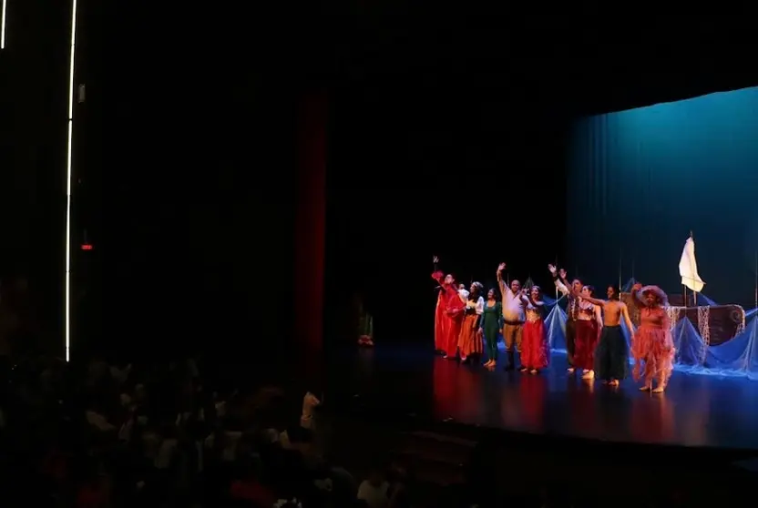 El teatro Doblado recibe 'Océano' los domingos 23 y 30