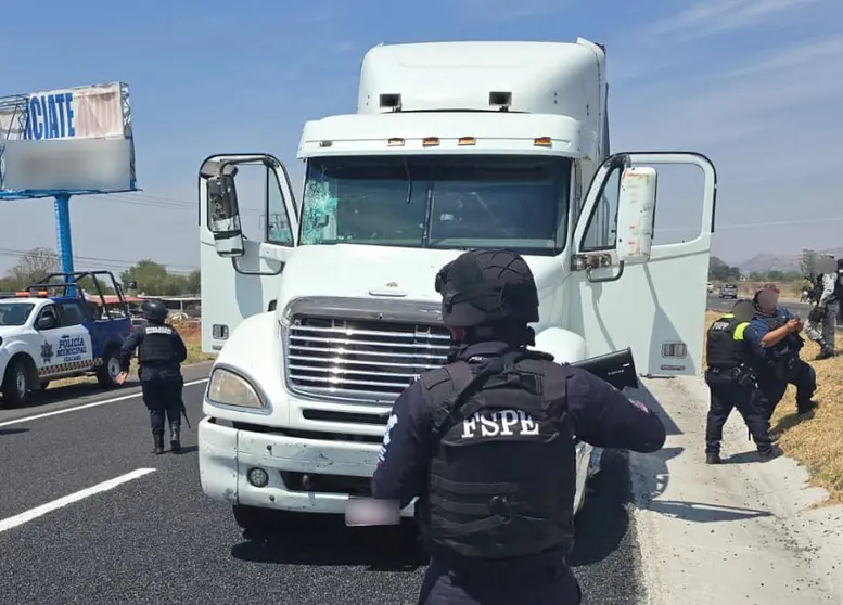 Persecución Michoacán-Guanajuato concluye con detención de conductor