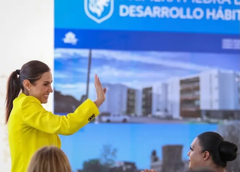 Ale Gutiérrez coloca primera piedra al desarrollo 'Hábitat 23 y 7' de IMUVI León