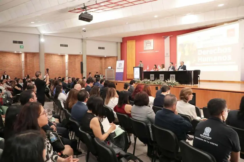 Inicia en León congreso internacional de derechos humanos