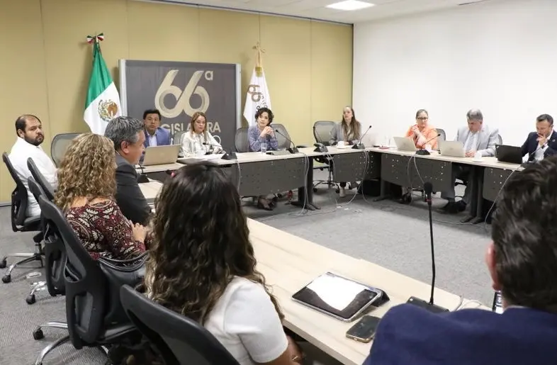 Congreso de Guanajuato realiza mesa de trabajo con funcionarios e interesados