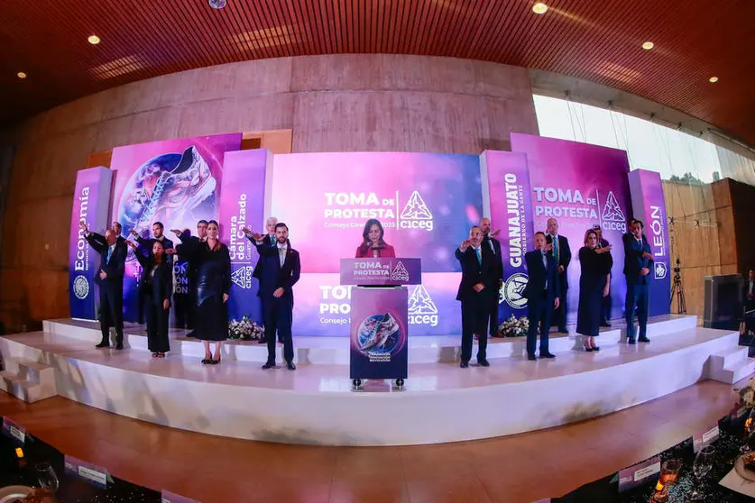 Libia Dennise da posesión a consejo directivo de CICEG