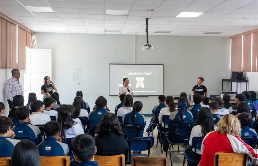Secretar&iacute;a de las Mujeres sensibiliza a estudiantes para prevenir trata de personas