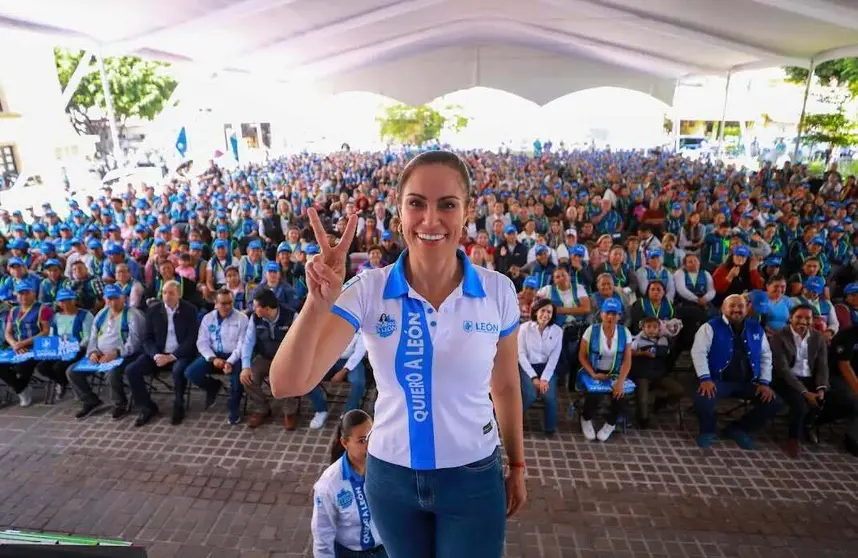 Ale Guti&eacute;rrez encabeza entrega de apoyos 'Quiero a Le&oacute;n' para delegaciones San Miguel y Cerrito de Jerez'