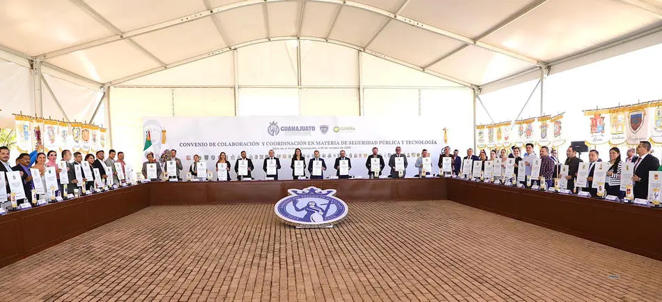 Libia Dennise encabeza convenio para conexiones de vigilancia estado-municipios