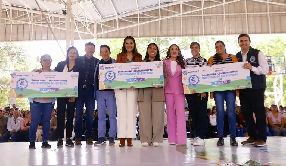Libia Dennise encabeza la premiaci&oacute;n del Platillo Saludable DIF Guanajuato 2025