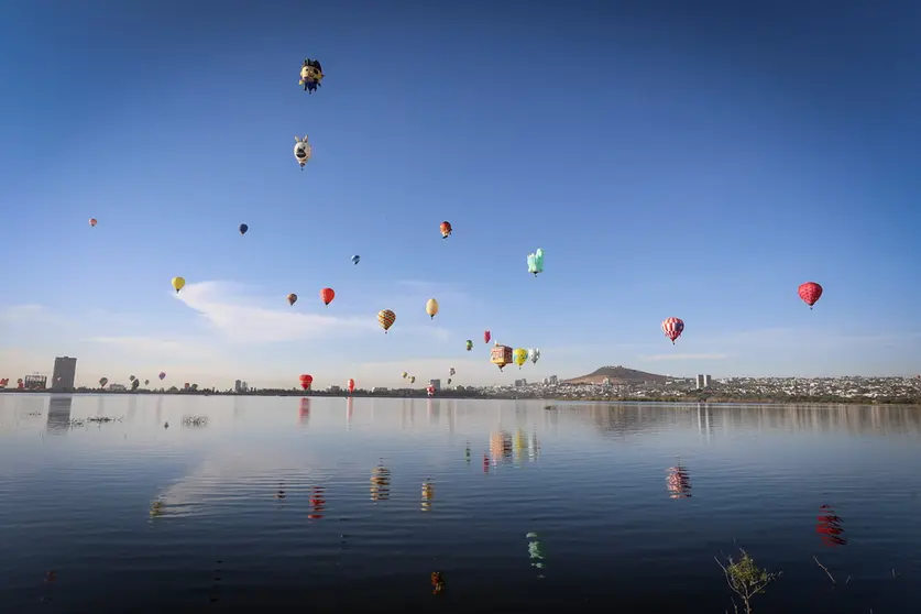 amanecer-magico--Despegan-m&aacute;s-de-200-globos-en-el-FIG