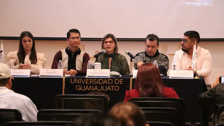Presentan en la UG trabajos ganadores del Premio Nacional de Periodismo 2024
