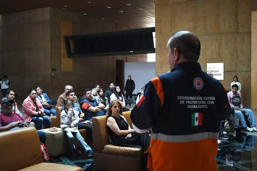 cercan Herramientas de Prevenci&oacute;n y Protecci&oacute;n Civil a la Comunidad Sorda de Le&oacute;n