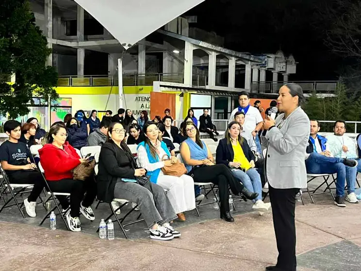 analizan-proyectos-de-jovenes