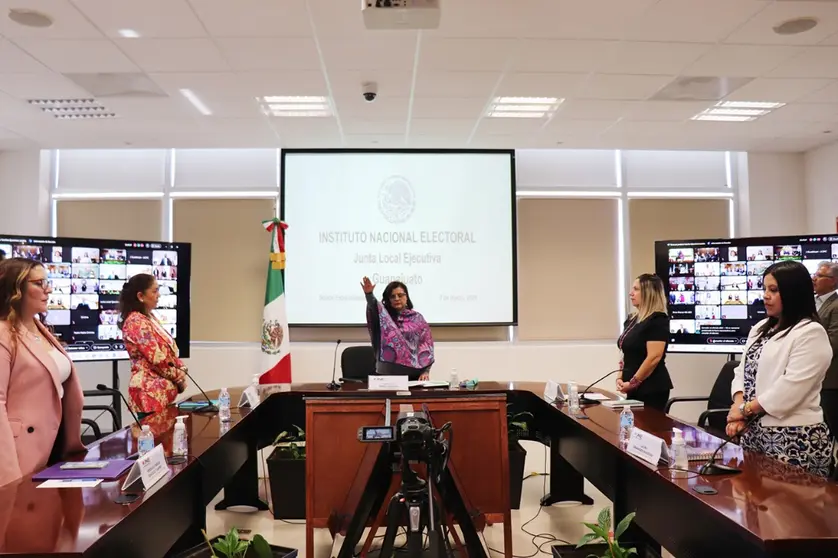 Renovaci&oacute;n institucional. Ana Lilia P&eacute;rez Mendoza rinde protesta como vocal ejecutiva de la Junta Local del INE en Guanajuato.