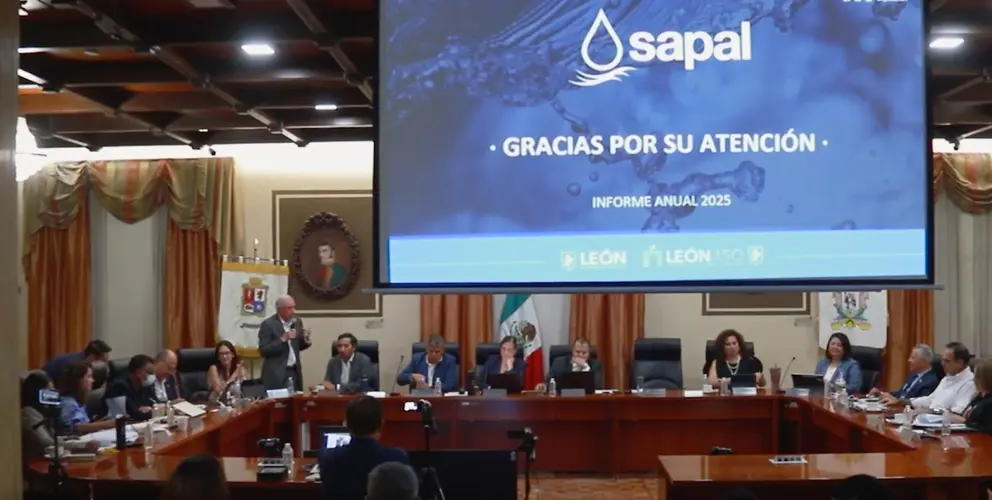 Integrantes del cuerpo edilicio de Le&oacute;n analizaron los resultados operativos de SAPAL.