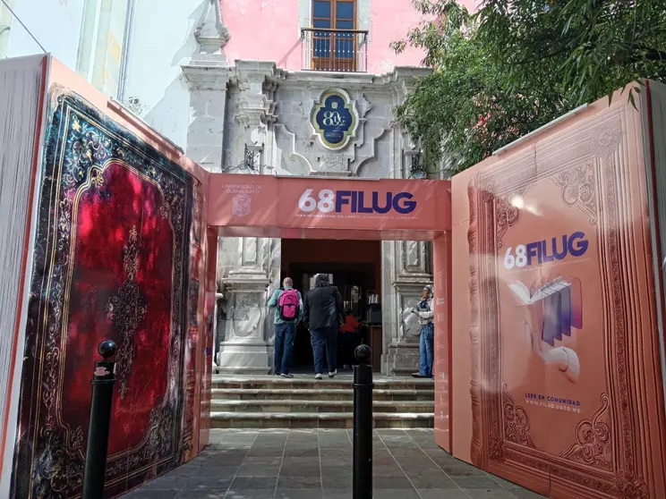 El Patio Jesuita fue marco del Tercer Foro de Revistas Acad&eacute;micas.