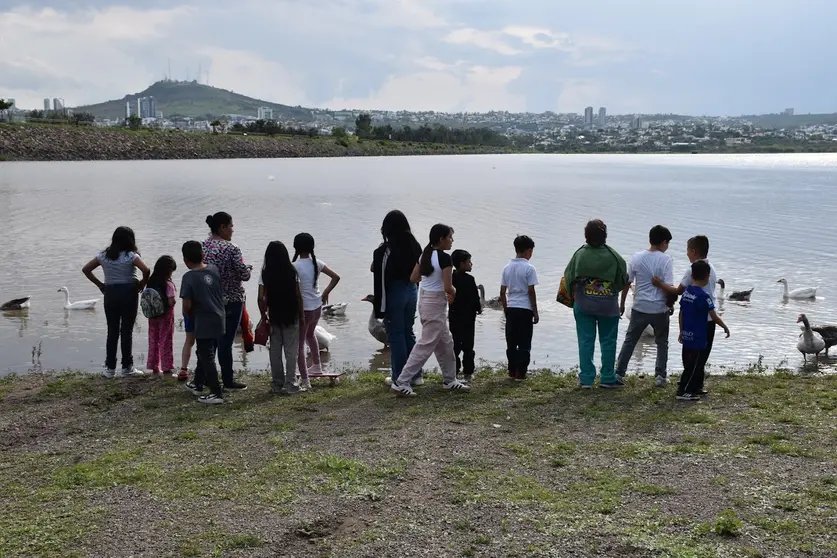 Habitantes de colonias como Valle Hermoso y El Palote han ingresado sin costo al Parque Metropolitano durante los d&iacute;as de cobro habitual.