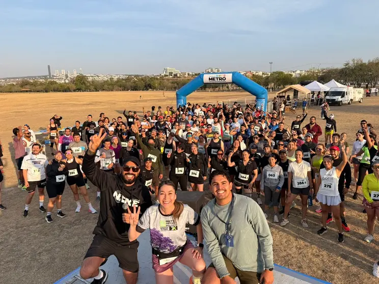 Participantes del 5&deg; Reto Metropolitano durante la jornada deportiva de este domingo en el Parque Ecol&oacute;gico Metropolitano de Le&oacute;n.