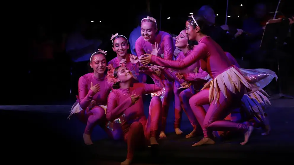 Integrantes del Departamento de M&uacute;sica y Artes Esc&eacute;nicas de la UG integraron danza y actuaci&oacute;n en la historia de Babar, el peque&ntilde;o elefante.