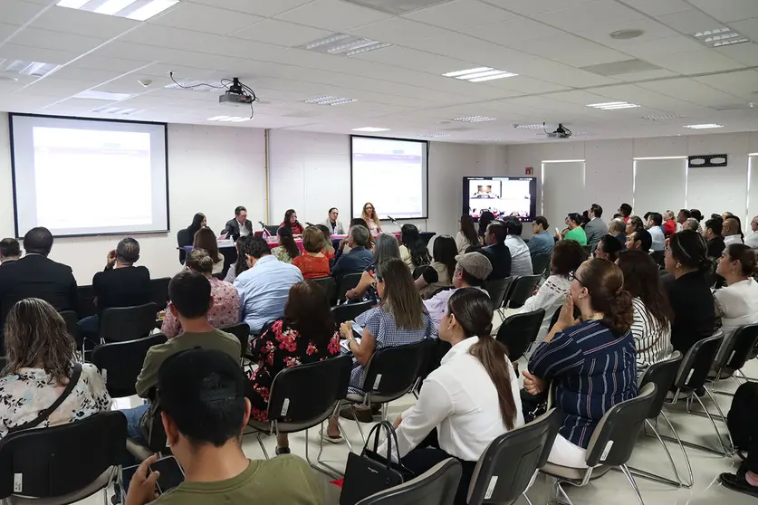 utoridades del INE y acad&eacute;micos presentaron el Sistema de Consulta de la Estad&iacute;stica de las Elecciones (SICEE), una plataforma digital de acceso p&uacute;blico que re&uacute;ne los resultados hist&oacute;ricos de los comicios federales y locales en el pa&iacute;s.